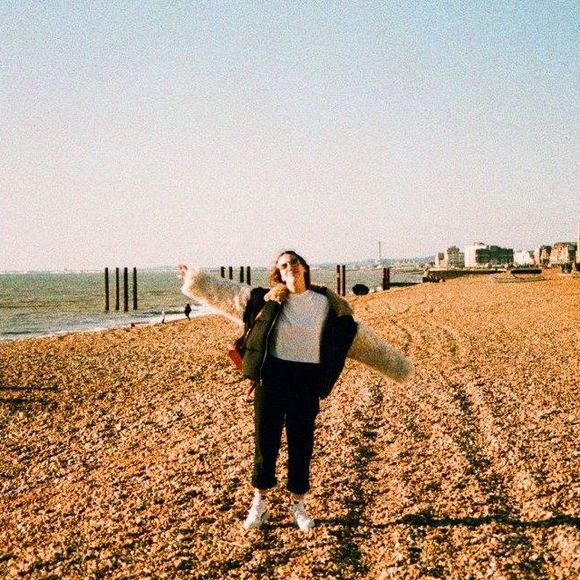 Meet your Posher, Ava - Picture 1 of 1